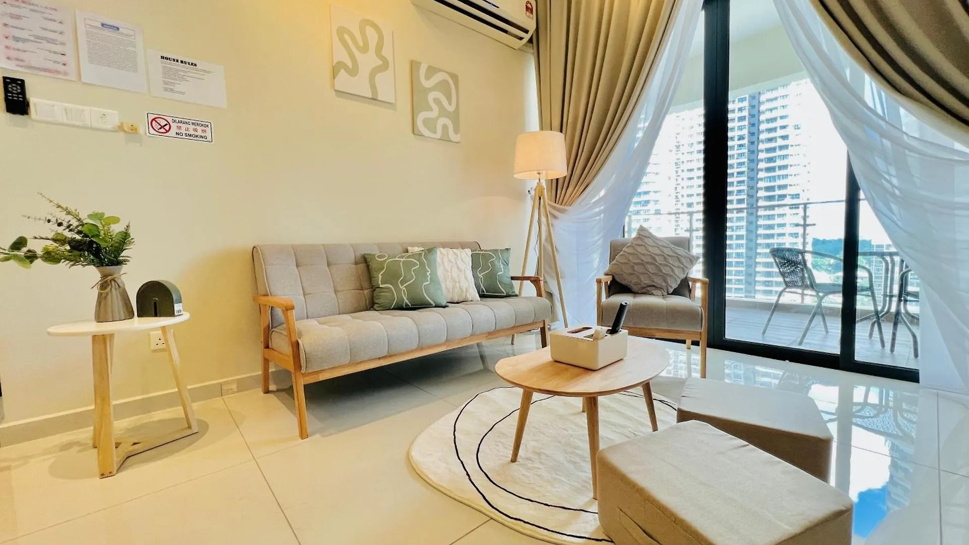Muji-Inspired 2Br 2Ba Apartment, 8 Mins To Ciq, Sleeps 2-6 Johor Bahru