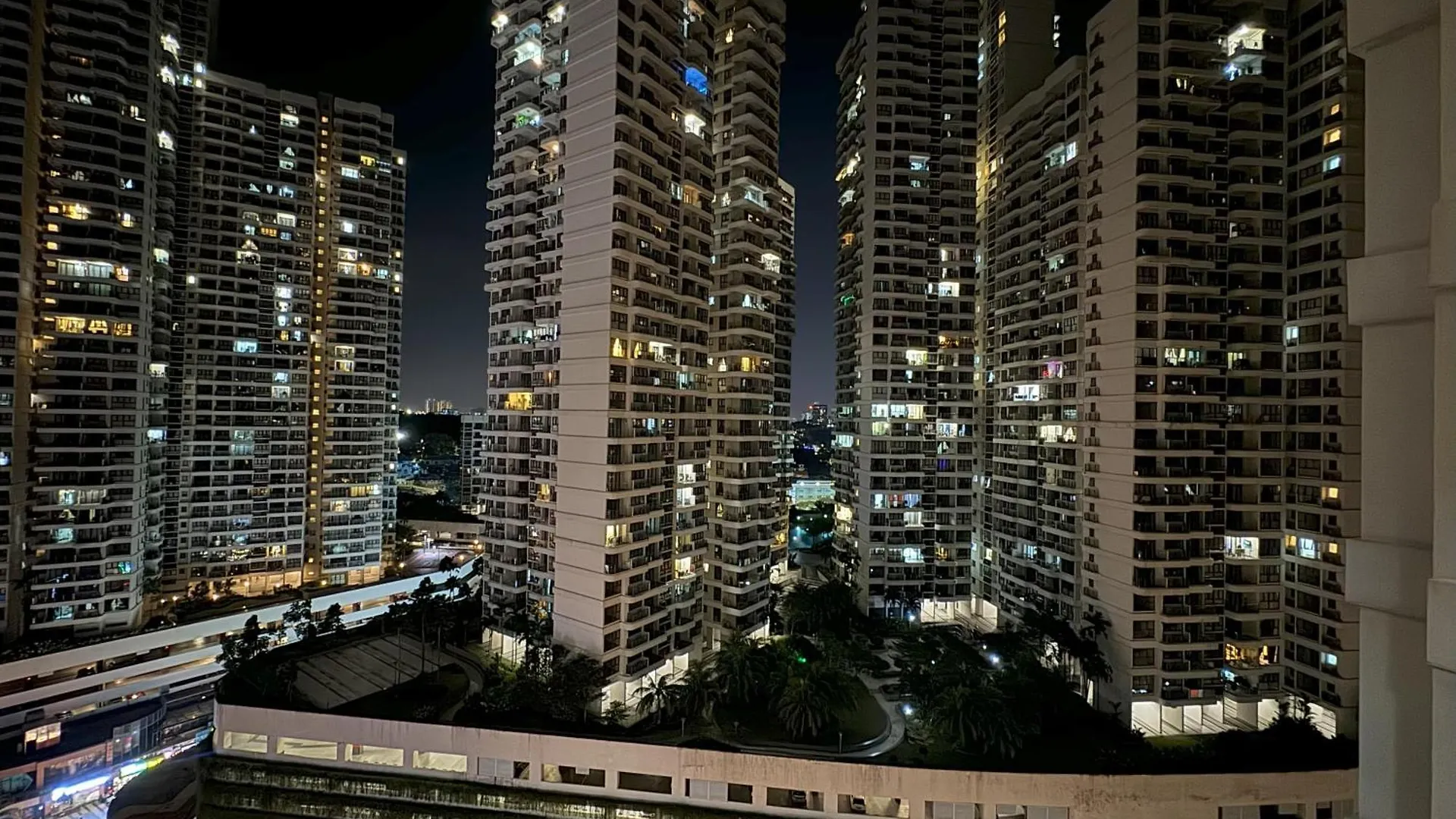 Muji-Inspired 2Br 2Ba Apartment, 8 Mins To Ciq, Sleeps 2-6 Johor Bahru