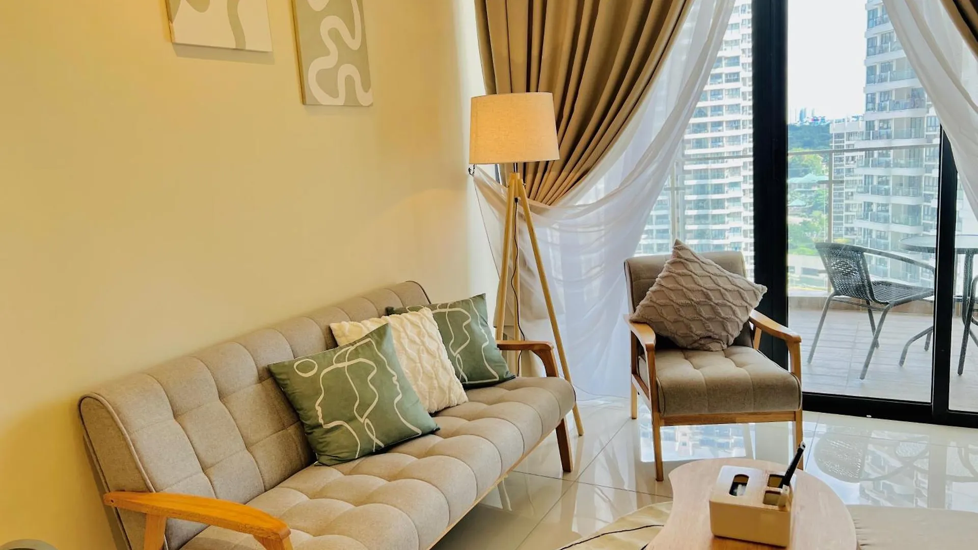 Muji-Inspired 2Br 2Ba Apartment, 8 Mins To Ciq, Sleeps 2-6 Johor Bahru Apartment